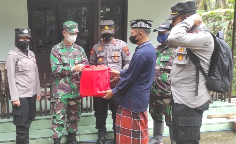 TNI-Polri Komunikasi Warga Pro dan Kontra di Wadas: Gelar Psikoedukasi, Bansos Hingga Silaturahmi Kyai