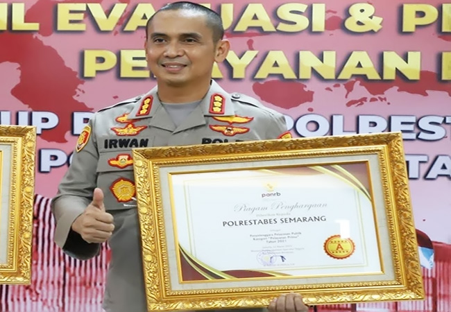 Kapolrestabes Semarang Terima Penghargaan dari Kementerian PANRB